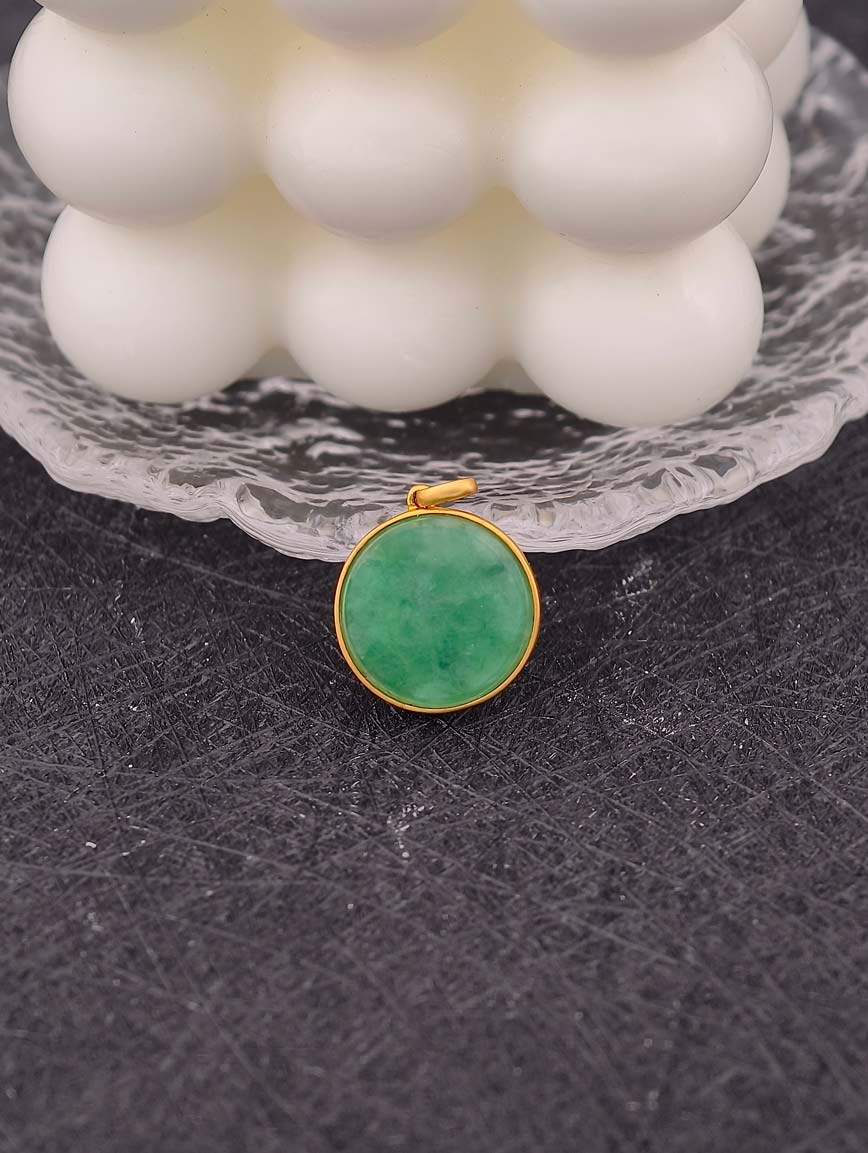 Exquisite 18K Gold Natural Jadeite Pendant image