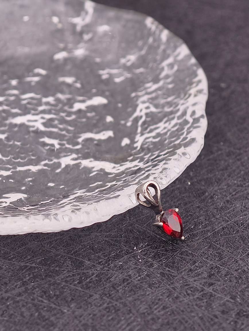 Natural Garnet  Simple Style Pendant image