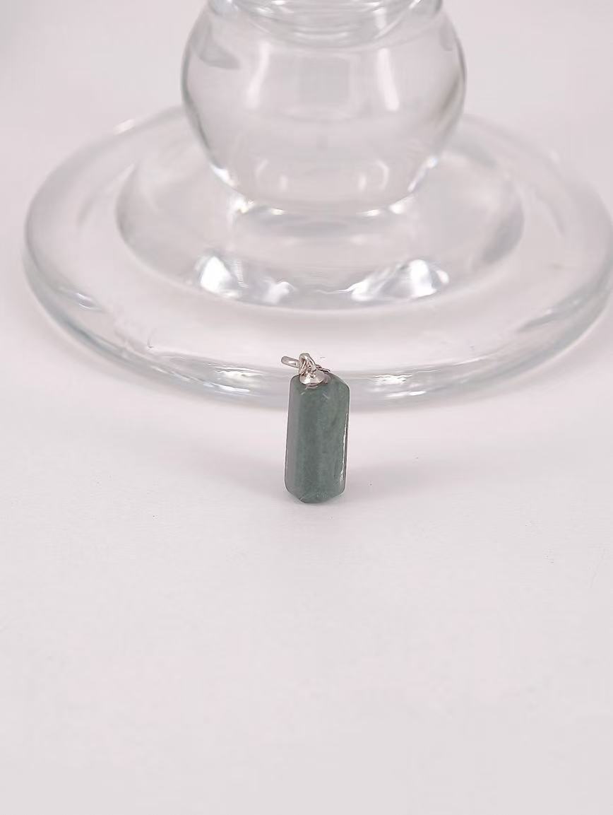 Natural Green Phantom Simple Style Sterling Silver Pendant image