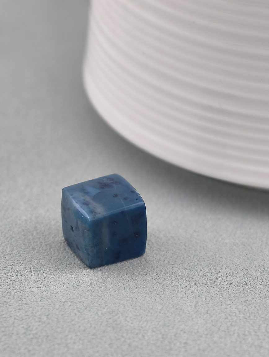 Natural Blue-Purple Cherry Blossom Sugilite DIY Accessory image