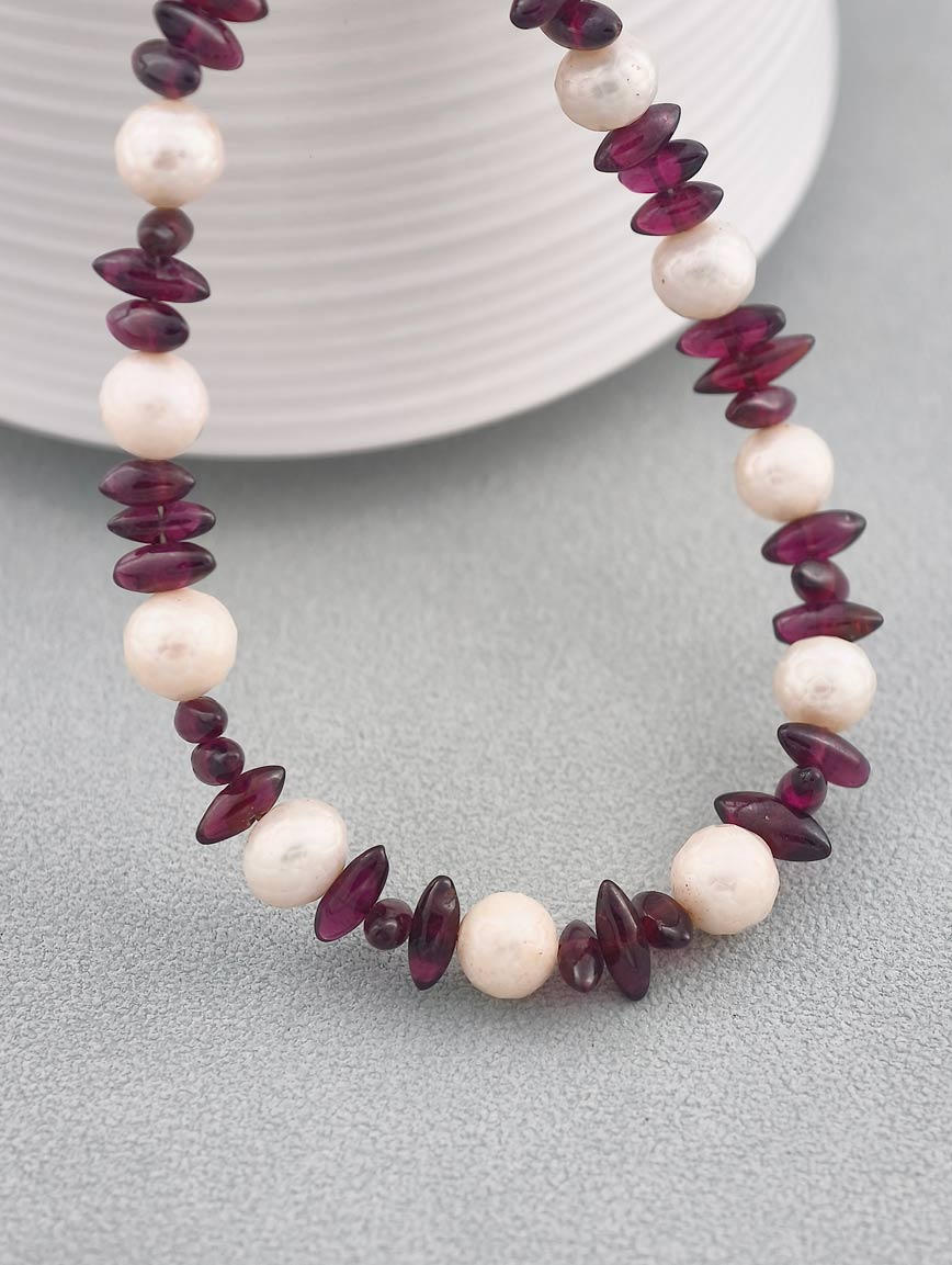 Freshwater Pearl with Garnet Delicate Style Necklace image
