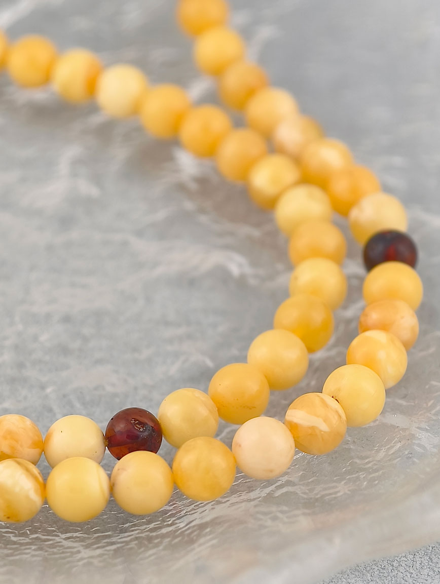 Natural Beeswax and Blood Amber Multi-Circle Bracelet image