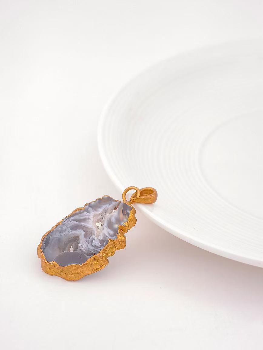 Natural Agate Simple Style Pendant image