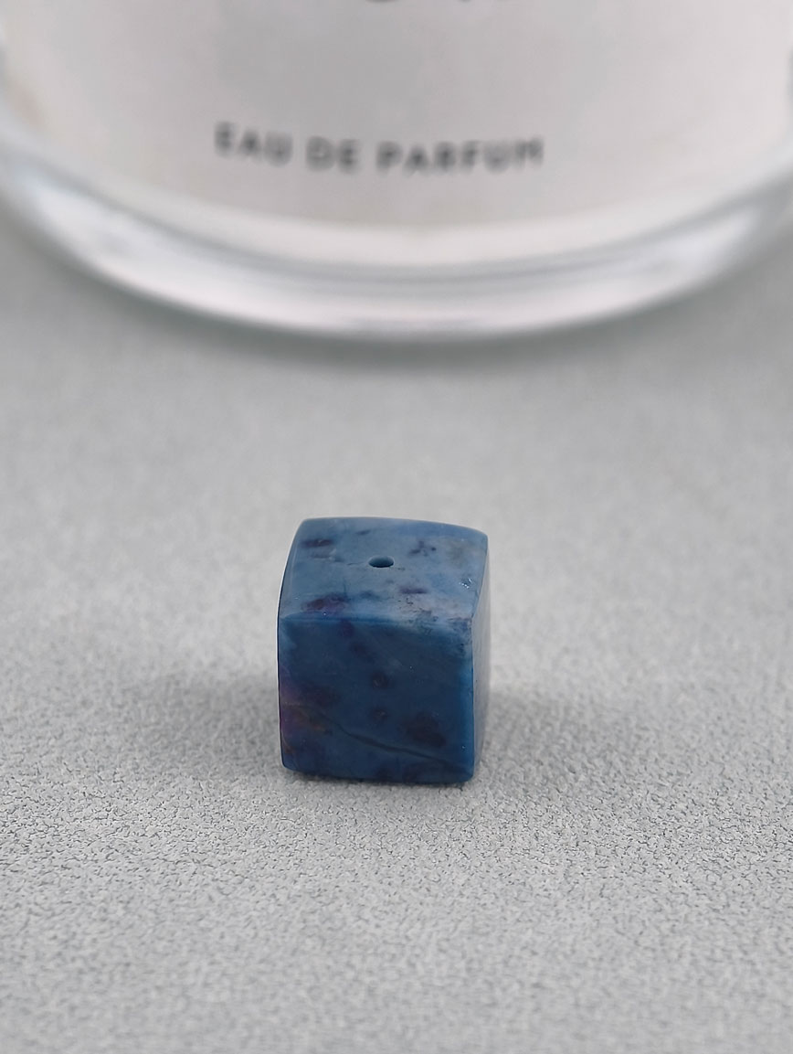 Natural Blue-Purple Cherry Blossom Sugilite DIY Accessory image