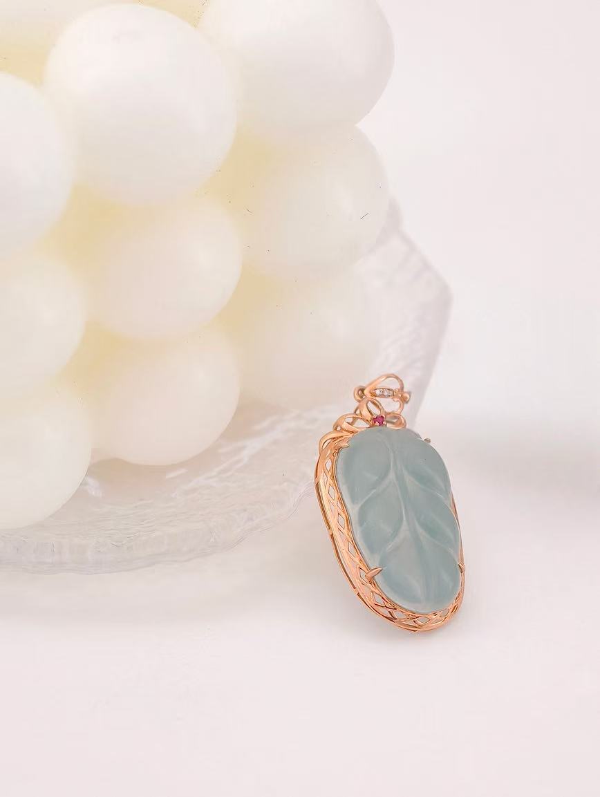 18K Gold Natural Blue Water Jadeite Pendant image