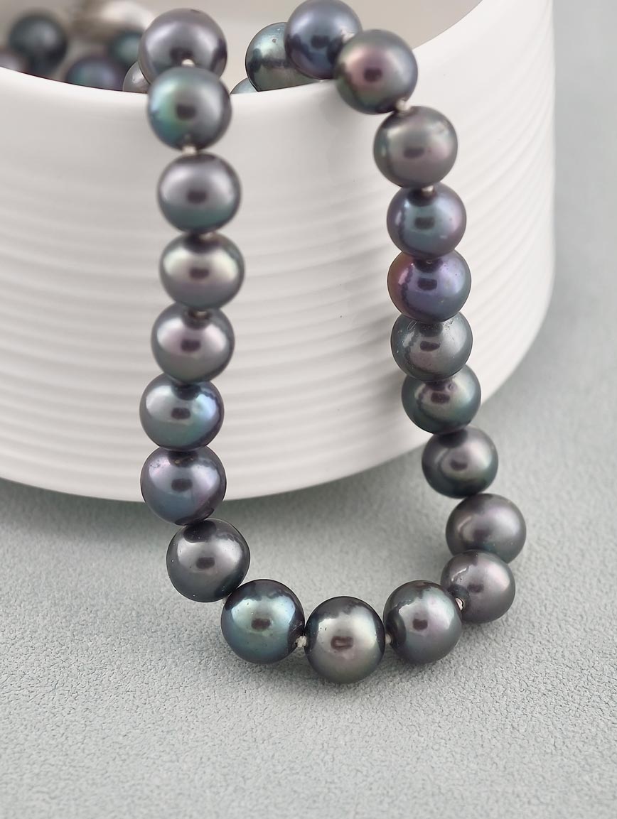 Natural Freshwater Black Pearl Necklace image