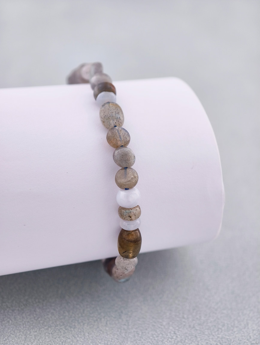 Labradorite Energy Bracelet image