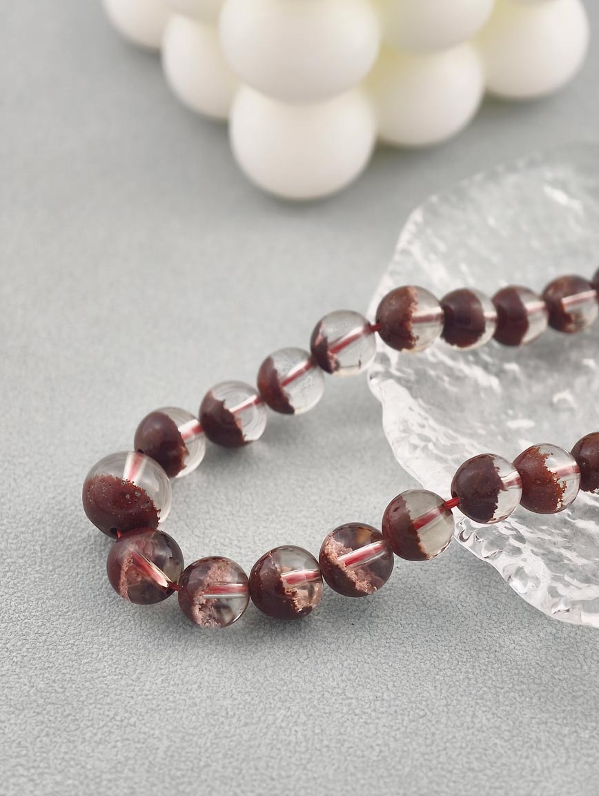 Natural Treasure Basin Red Phantom Necklace image