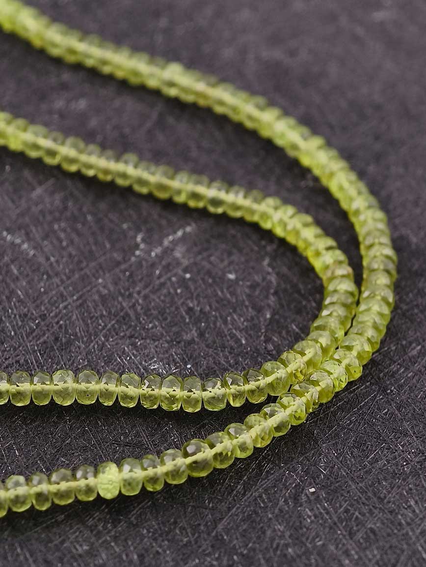 Freshwater Pearl and Peridot 14K Gold Inlaid Necklace image