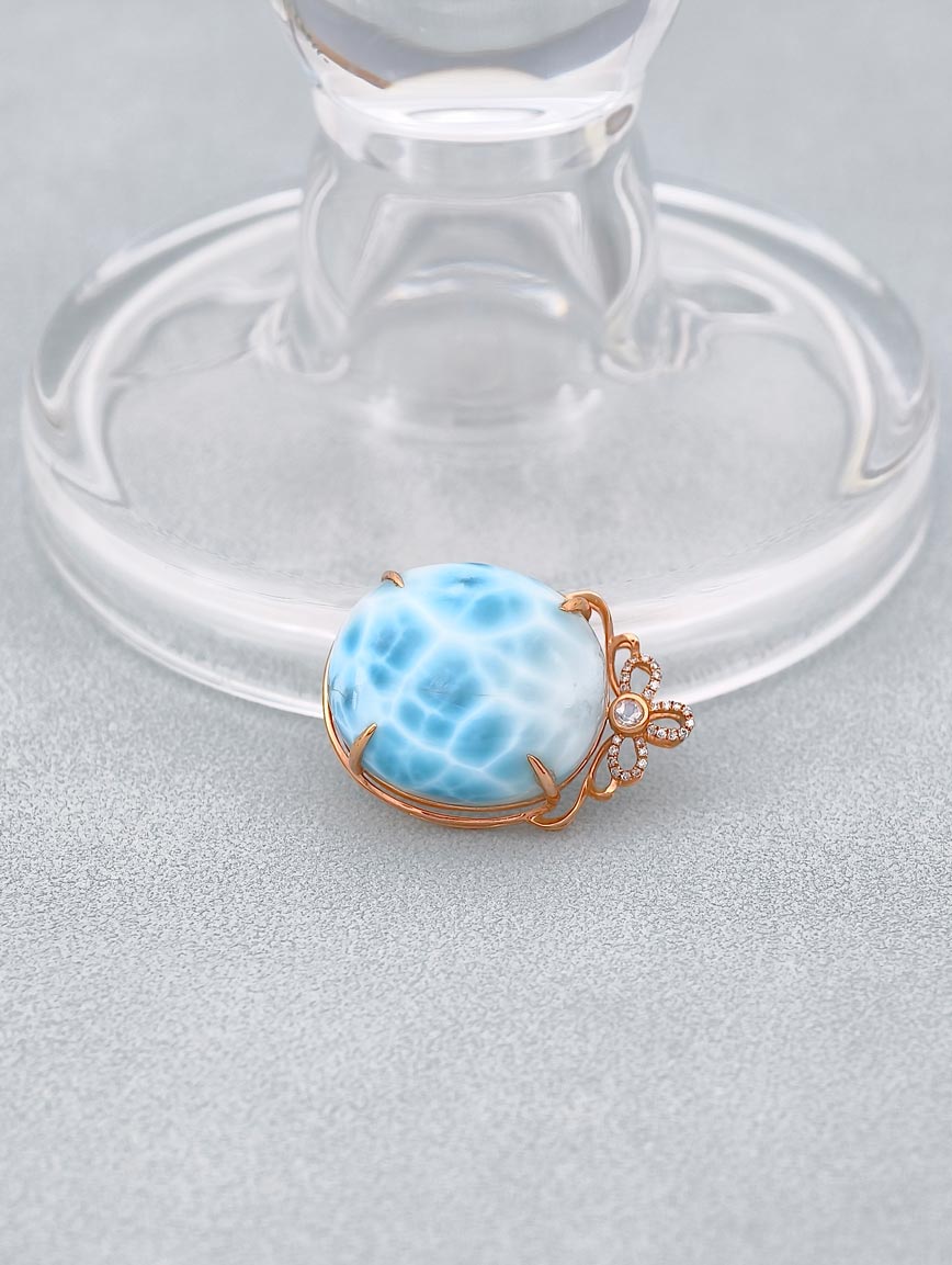 18K Gold Natural Larimar Pendant image