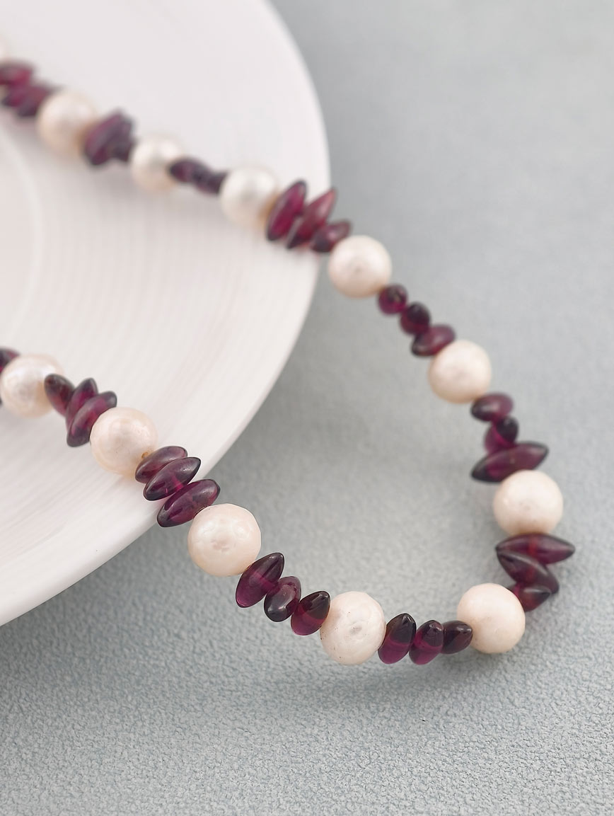 Freshwater Pearl with Garnet Delicate Style Necklace image