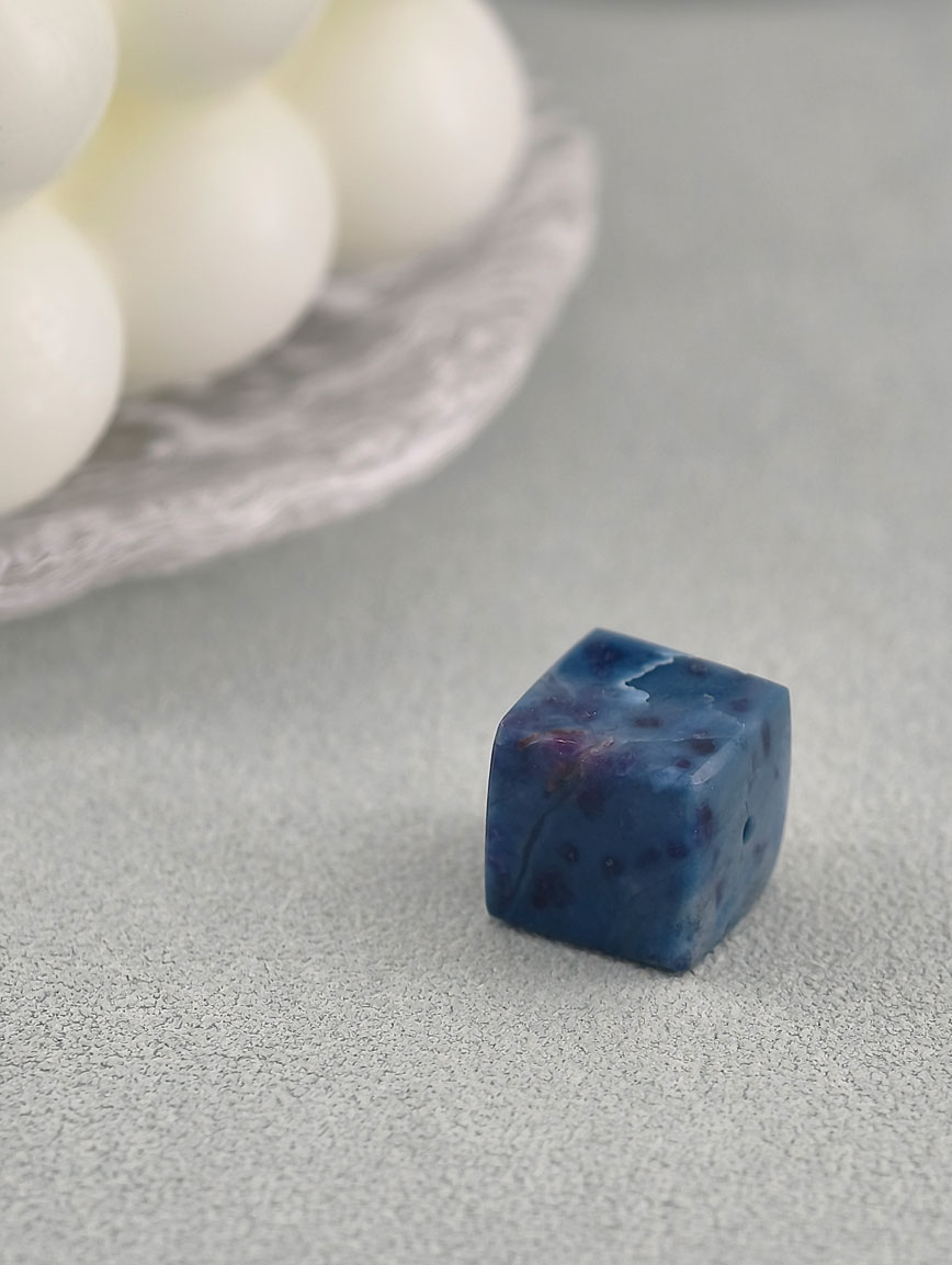 Natural Blue-Purple Cherry Blossom Sugilite DIY Accessory image