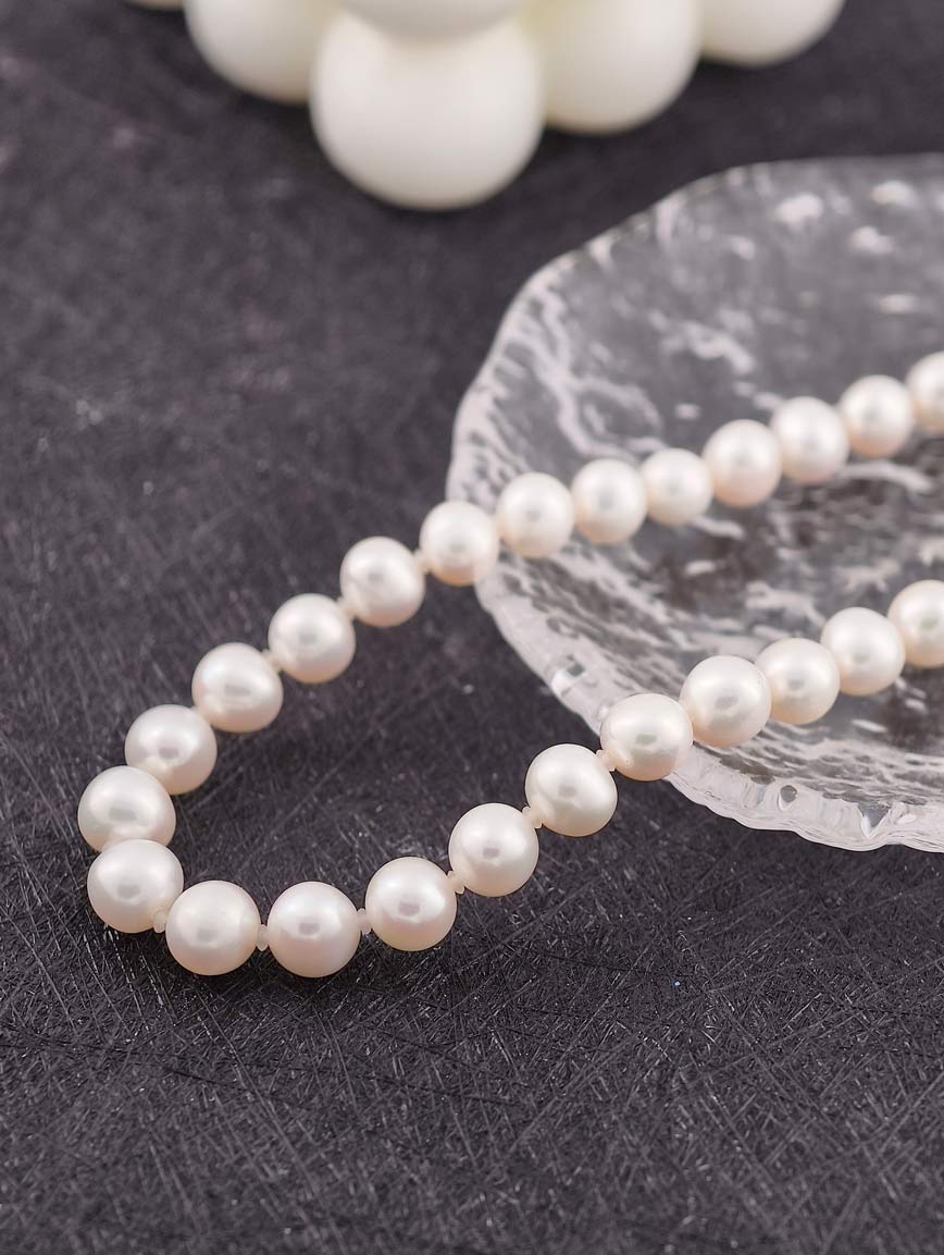 High Quality Freshwater Pearl Necklace image