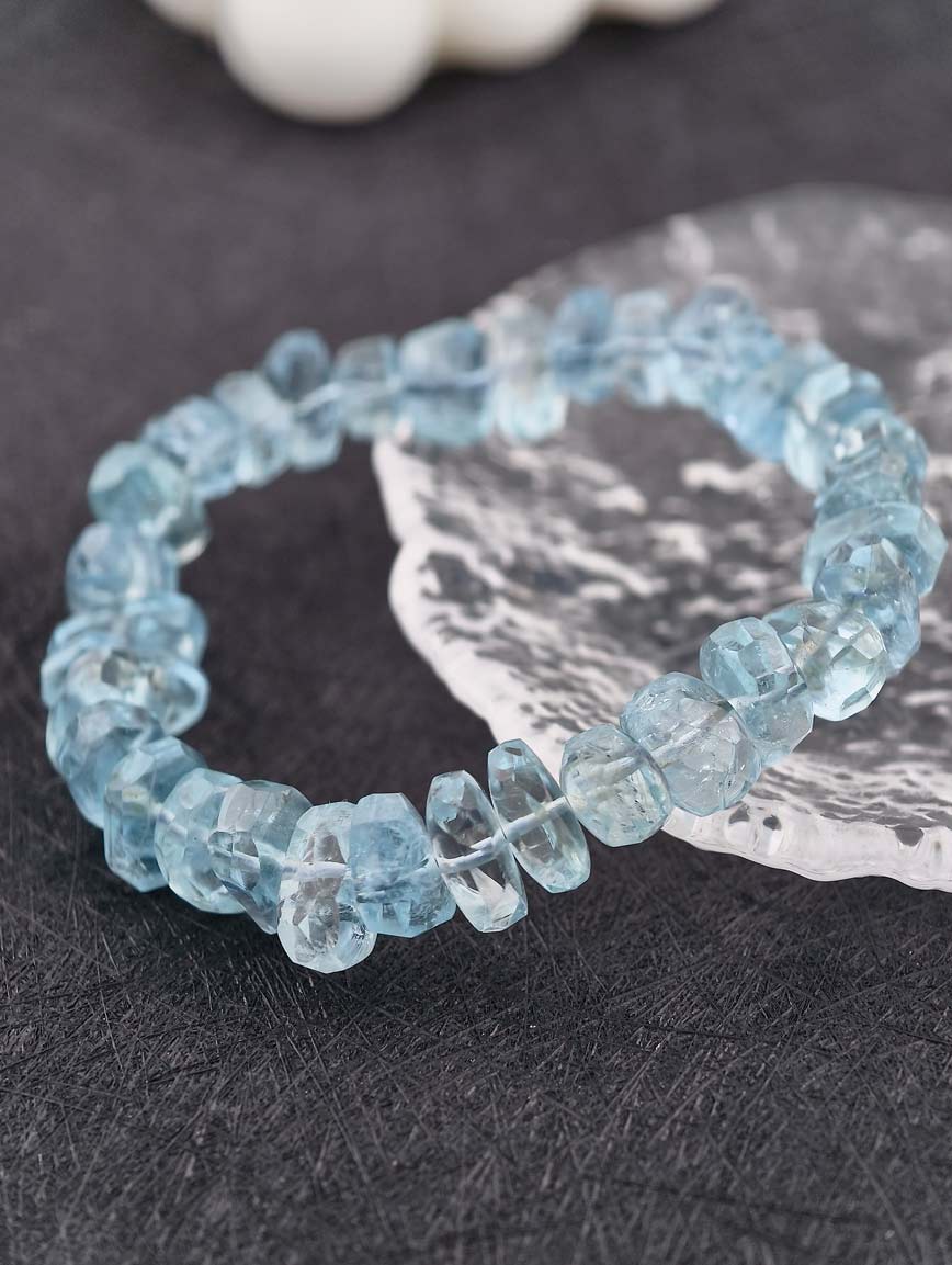 Natural Irregular Aquamarine Bracelet image