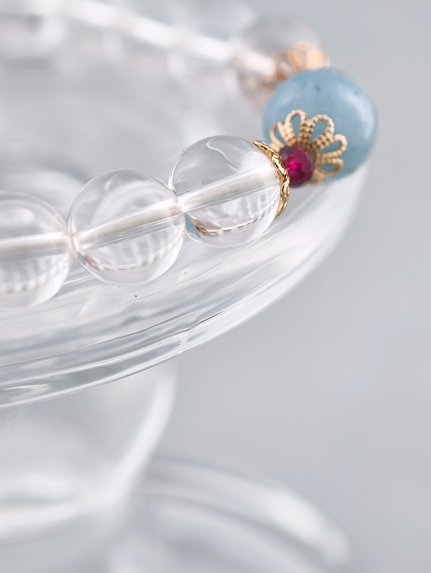 Clear Quartz and Aquamarine Garnet Bracelet image