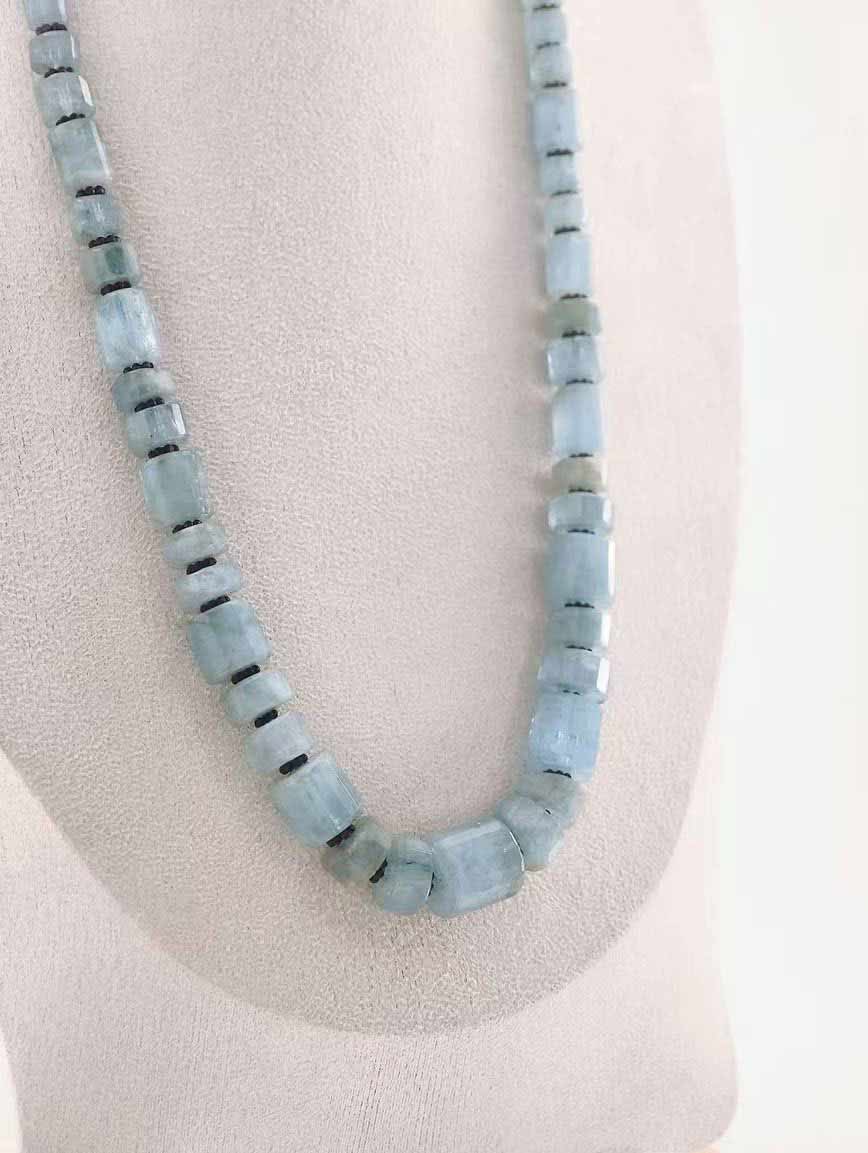Natural Aquamarine Column Shaped Necklace